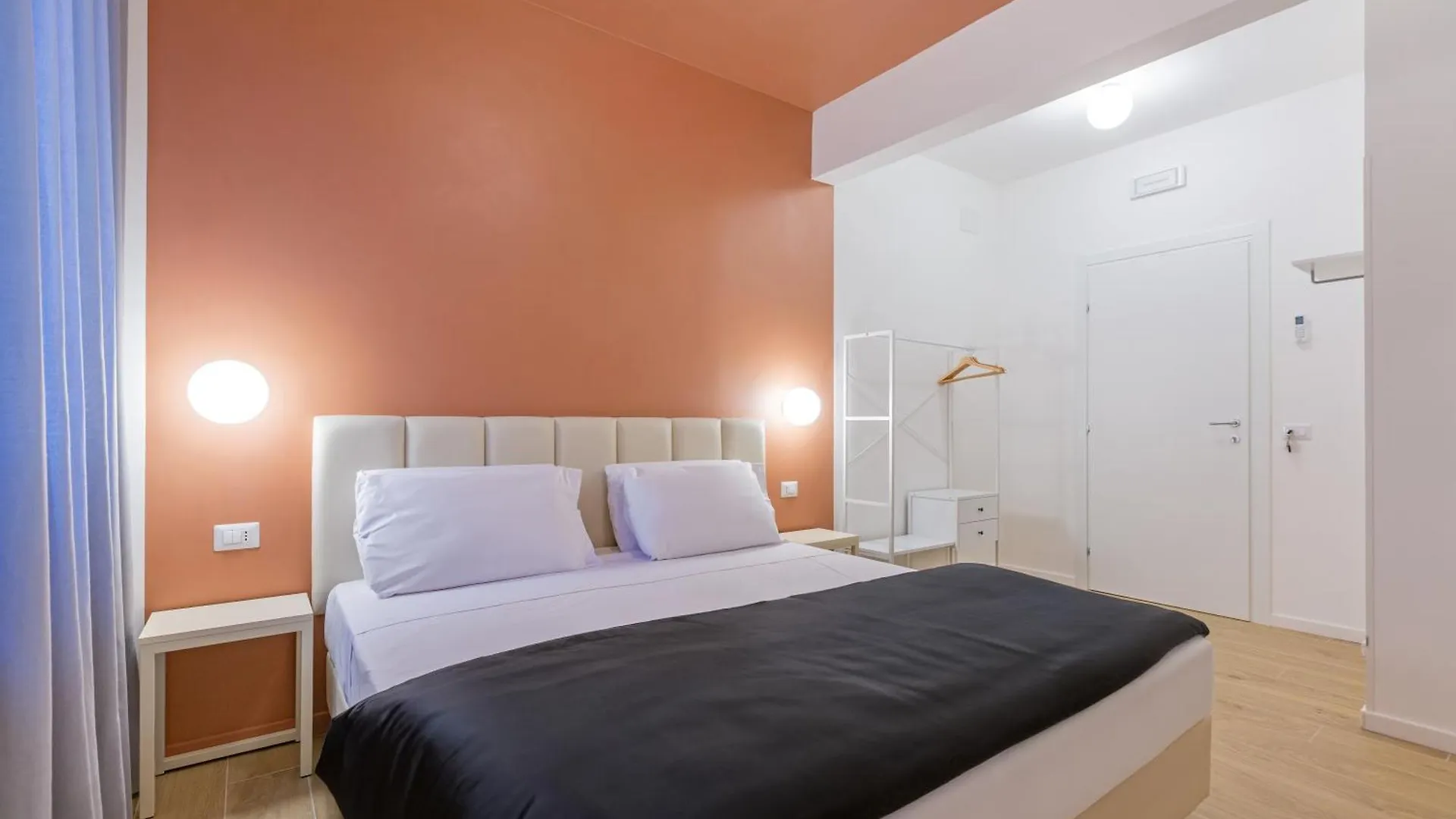 Luciano Trastevere Guest House ローマ